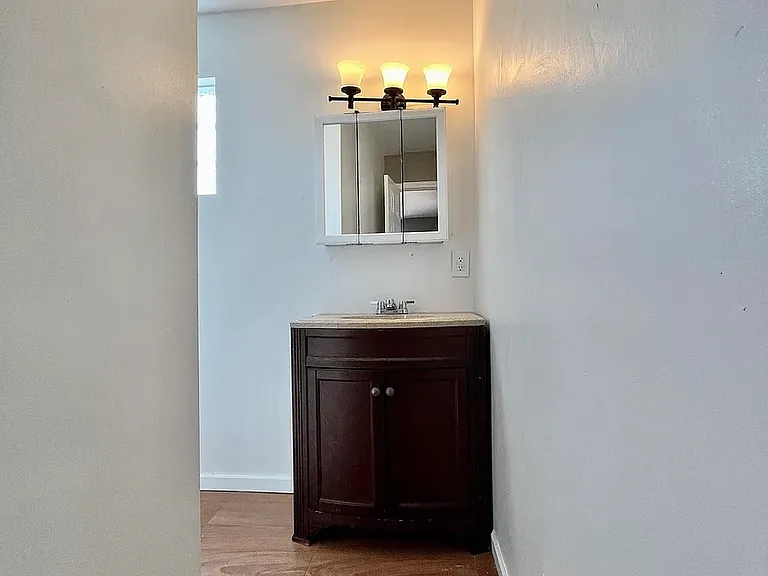 226 Tyson St — Photo 25