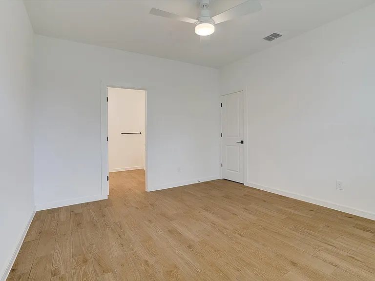 8438 Bay Ridge Cir — Photo 27