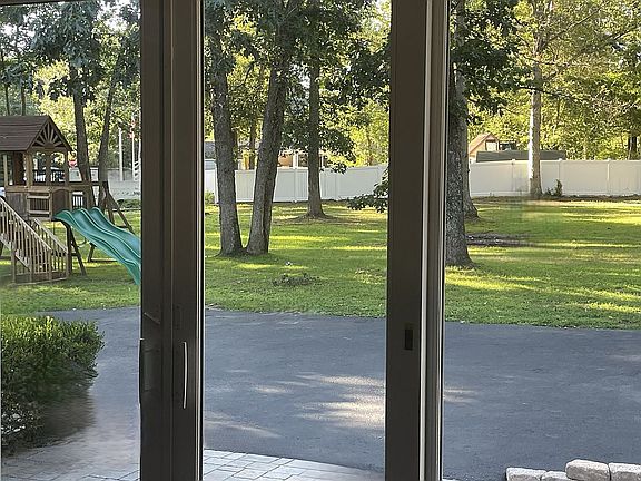 4th image of 225 W Bird Village Rd