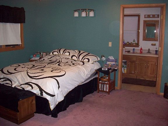 1st fl large master suite