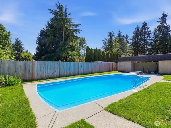 17405 18th Avenue W, Lynnwood, WA 98037