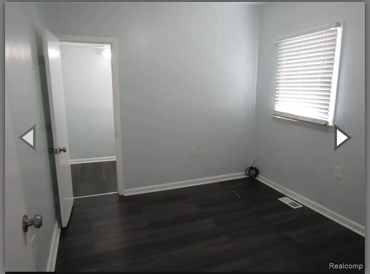 2 bed, 705 sqft, $1,400 — Photo 2