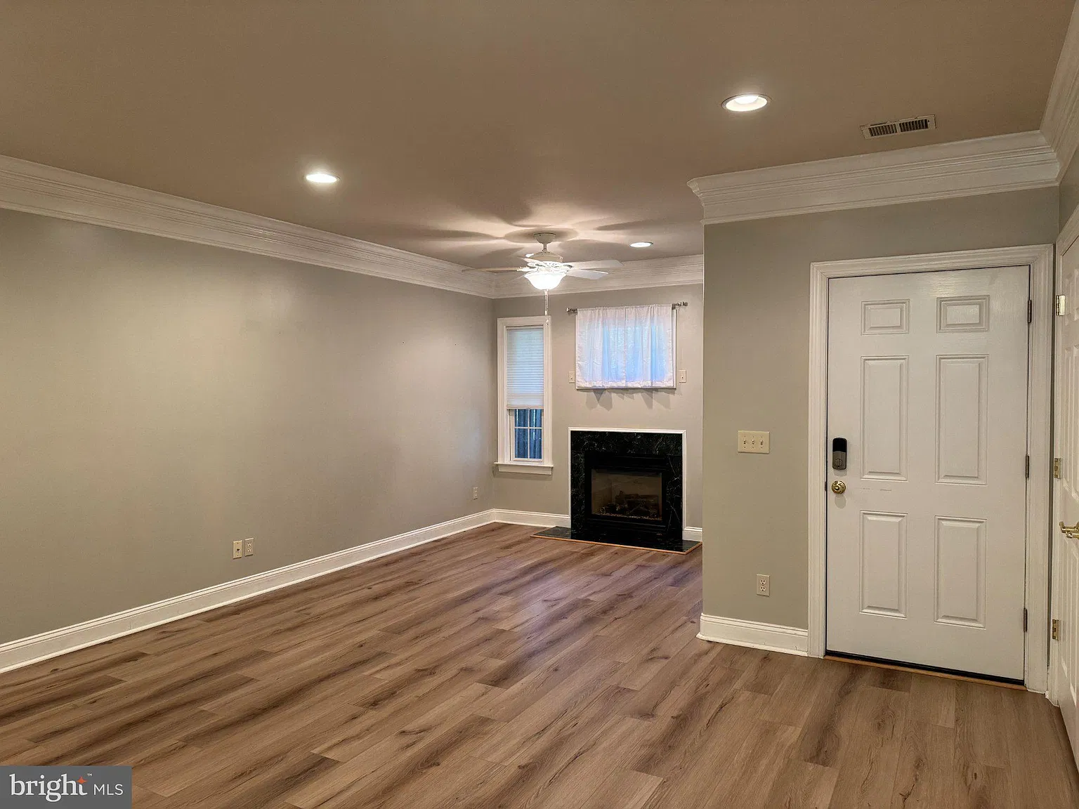 207 Cross Keys Pl — Photo 4