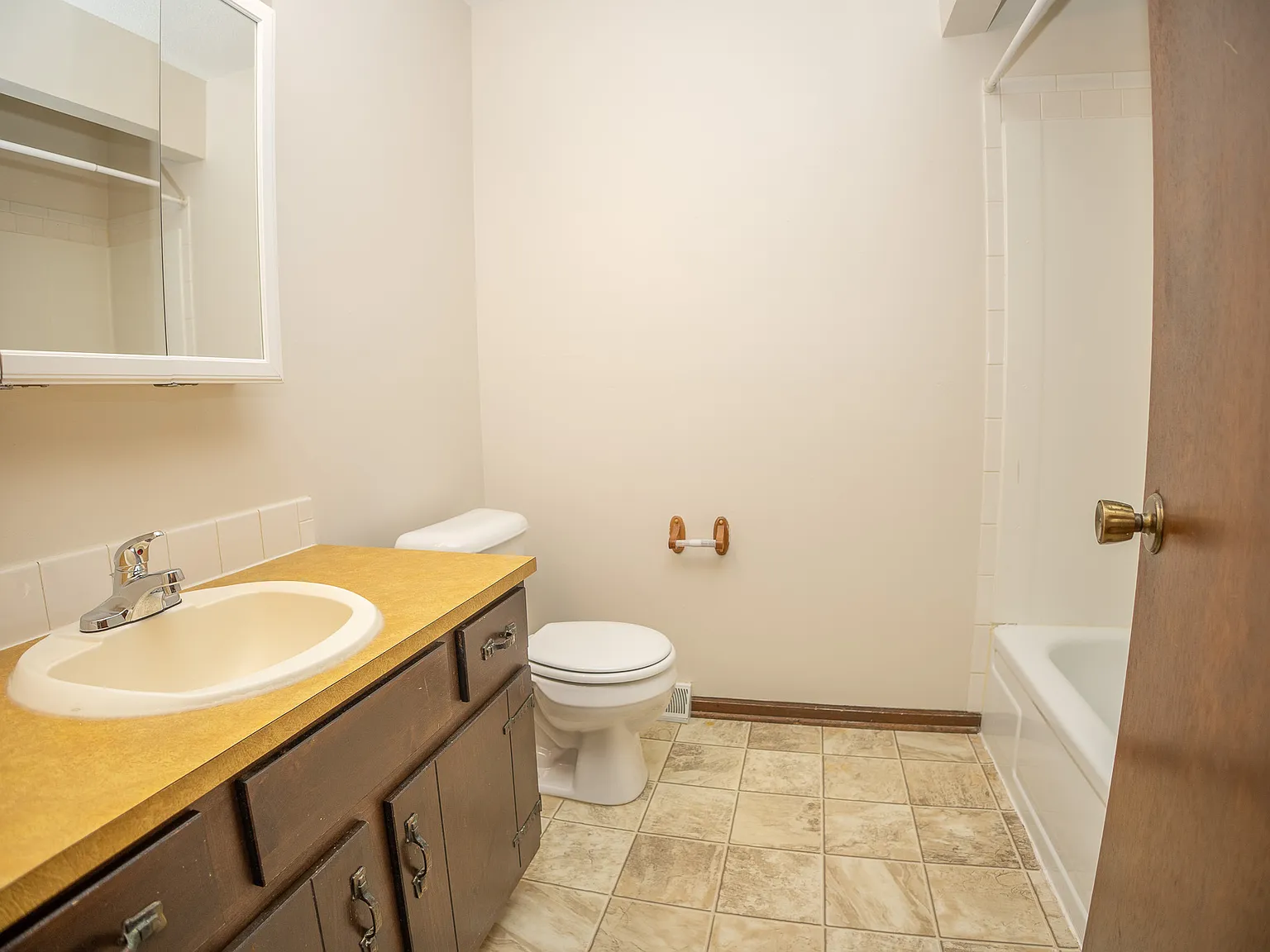 455 Hutton Lane - A — Photo 2