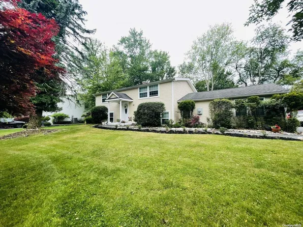 72 University Heights Drive, Stony Brook, NY 11790
