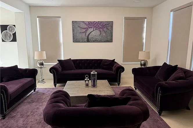 5 bed, 4.5 bath, 4306 sqft, $4,800 — Photo 2