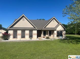10017 Southshore Dr, Salado, TX 76571