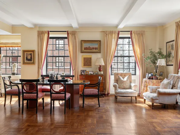 129 East 69th Street image 3 of 15