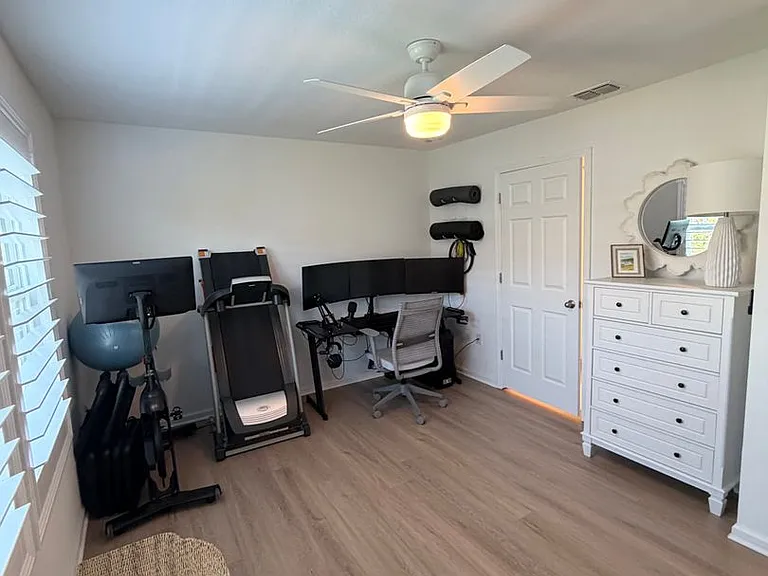 8326 Zenith Cir — Photo 15