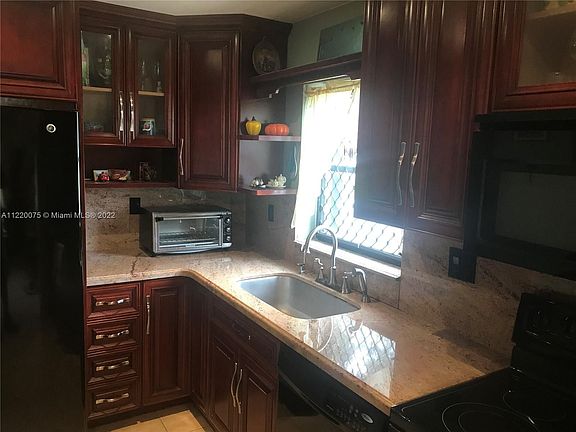 3rd image of 20851 San Simeon Way APT 101-5