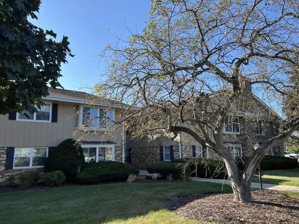 5625 West Brown Deer ROAD #207, Brown Deer, WI 53223