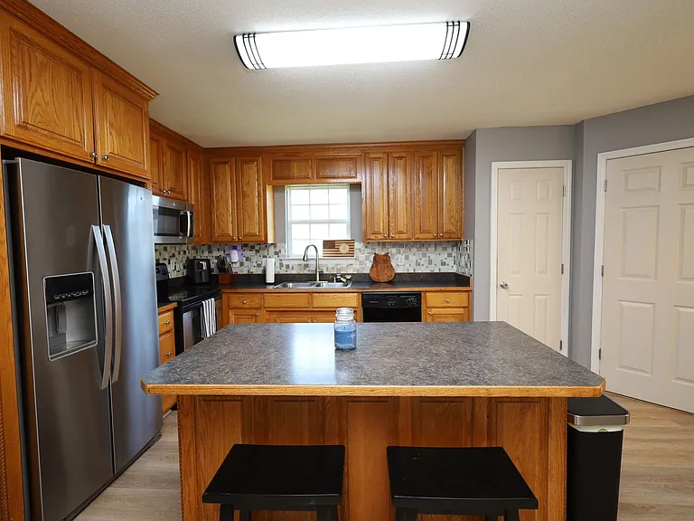 500 Bryson Cir — Photo 5