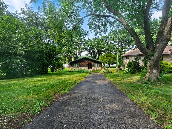 4th image of 4122 W Lake Shore Dr