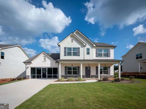 560 Calgary Downs Dr, Winder, GA 30680