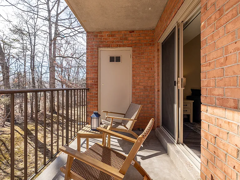 Liberty Gardens Apartments — Photo 10