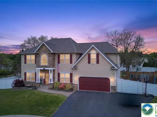 764 Mohican Dr, Easton, PA 18040