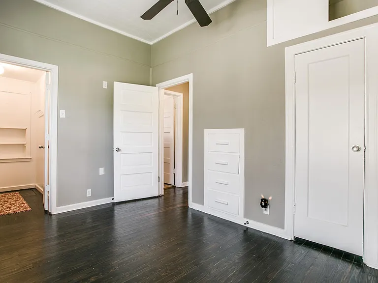 2921 Livingston Ave — Photo 14