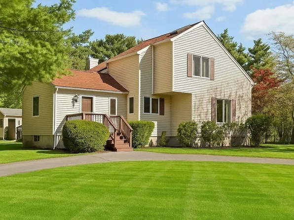 52 Wainwright Ave, Weymouth, MA 02190