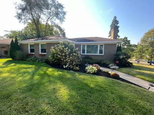 1706 Boston St SE, Grand Rapids, MI 49506