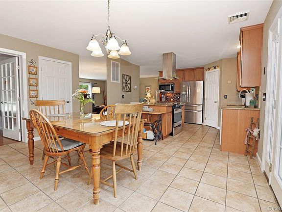 2nd image of 34 Palmer Circle
