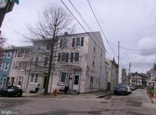 130 Jamestown St, Philadelphia, PA 19127