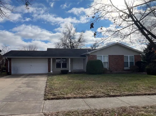 15498 Hitchcock Rd, Chesterfield, MO 63017