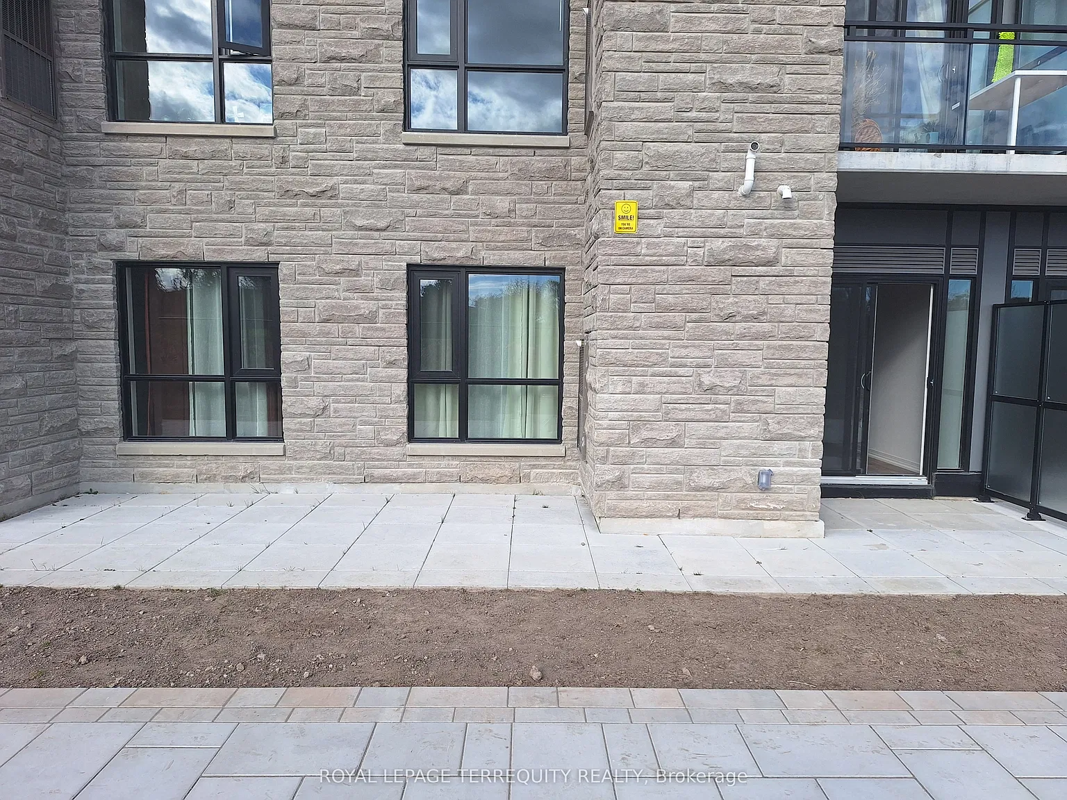 2 bed, $2,000 — Photo 2