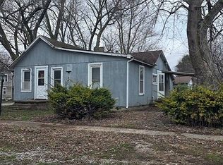 141 W 2nd St, Latham, IL 62543