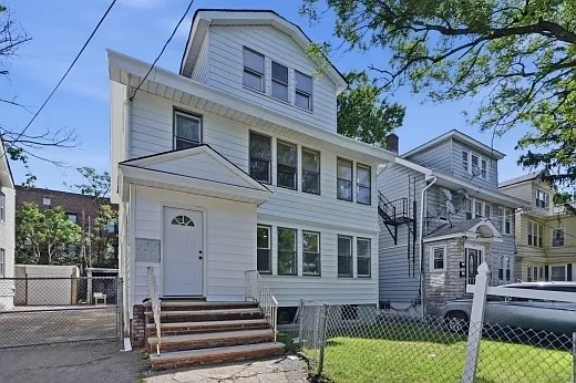 203 Hansbury Ave #1