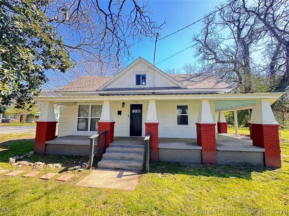 1020 N Vinita Ave, Tahlequah, OK 74464