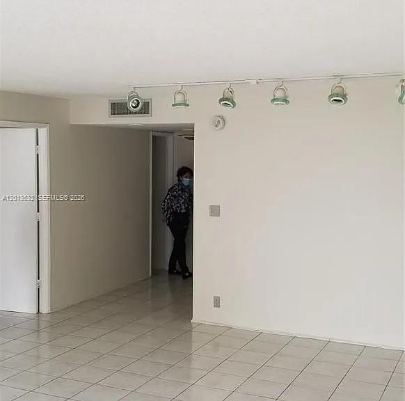 1901 Brickell Ave #B906 — Photo 3