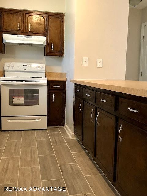 1st image of 5954 Sherwood Pl