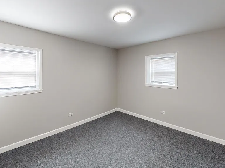14036-50 S Tracy Ave — Photo 5