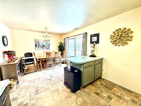 5th image of 2711 Grange Ct #1806