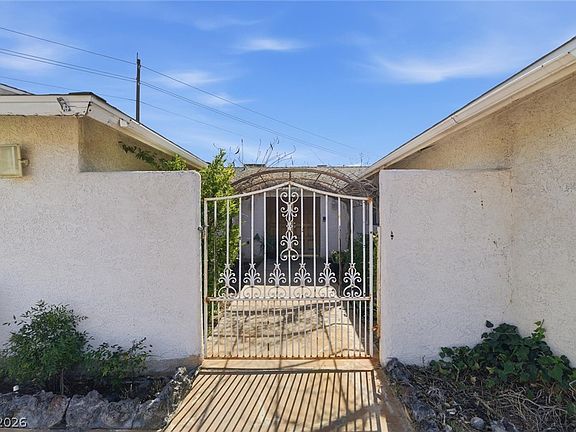 4th image of 3040 Westwind Rd