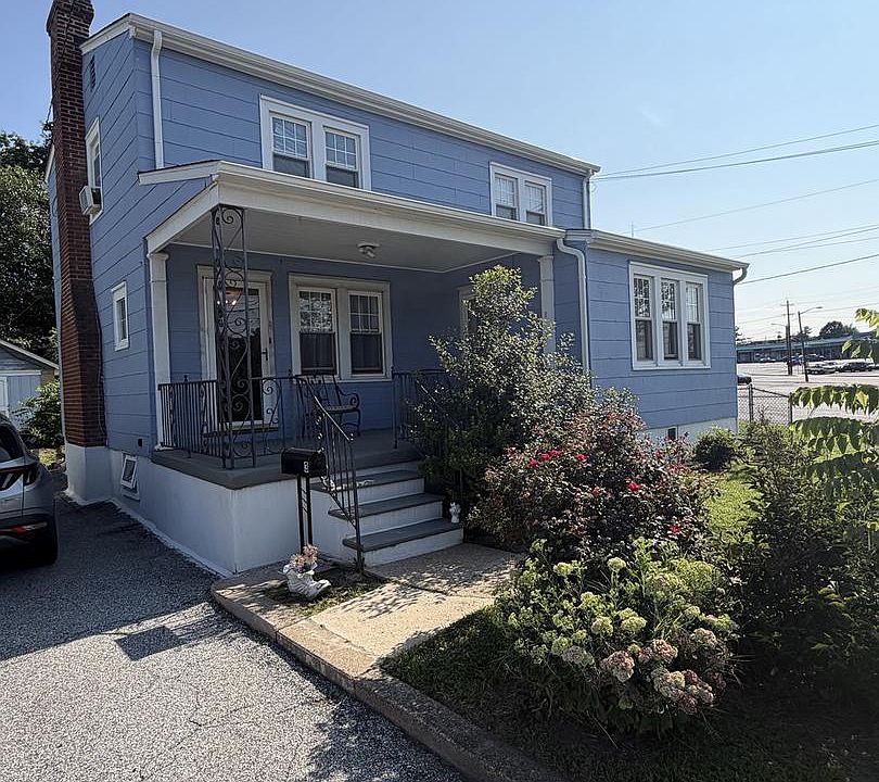 1st image of 3 Boxwood Rd