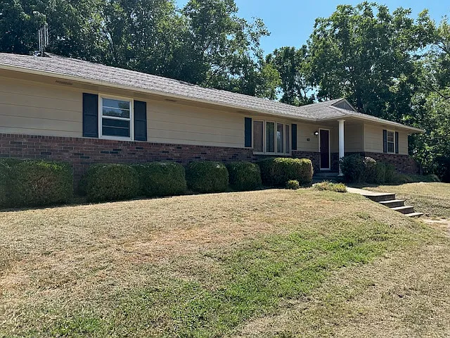 2 bed, 1370 sqft, $1,375 — Photo 1
