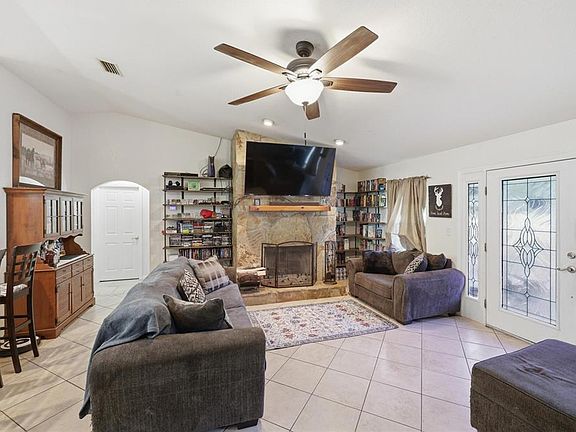 4th image of 399 NE 899TH STREET