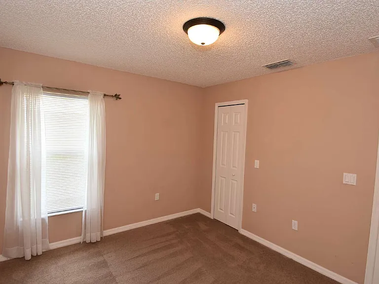 192 Pine Grove Dr — Photo 32