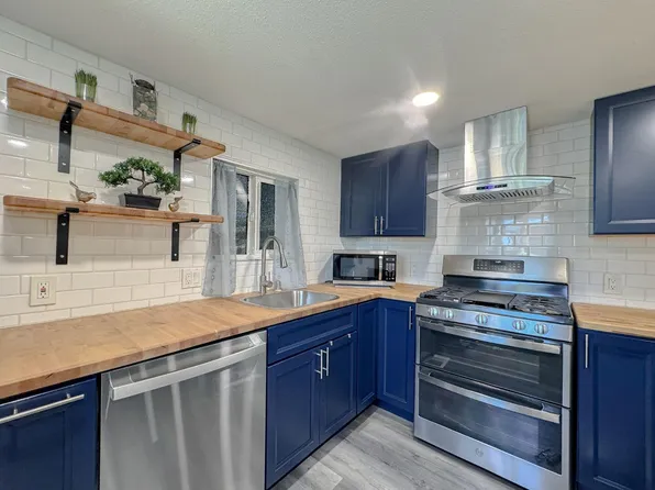 7400 White River Ln #168, Sacramento, CA 95842