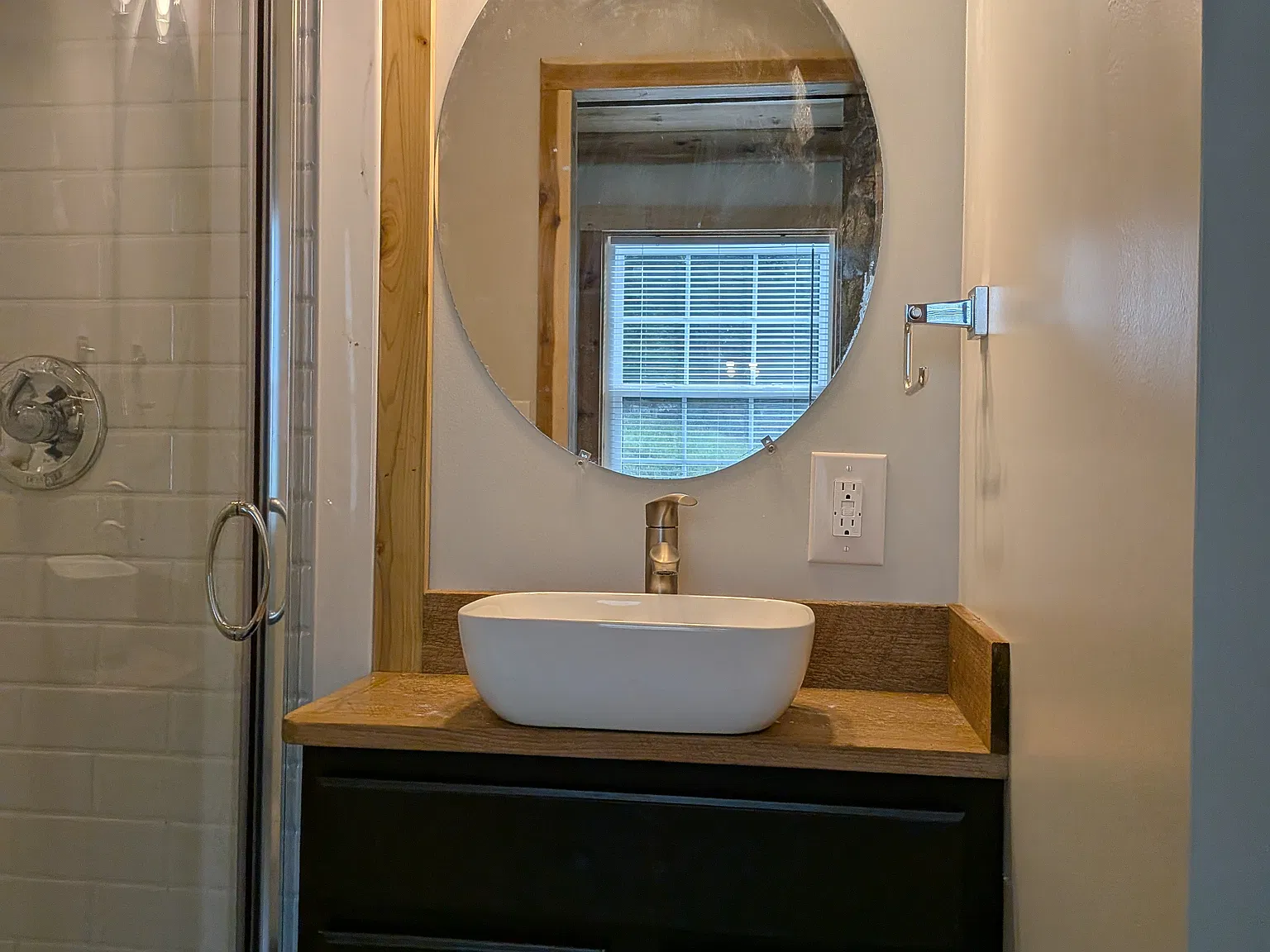 1 bed, $1,200 — Photo 4