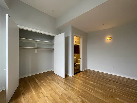 Rented by Oxford Property Group | media 11