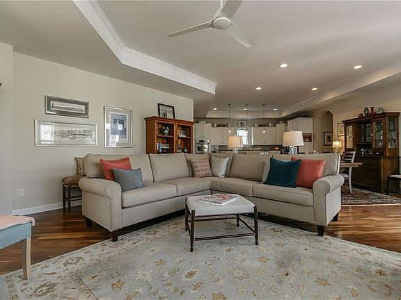 5th image of 407 Ashley Woods Dr