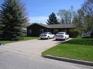 910 N Cooley St, Mt Pleasant, MI 48858