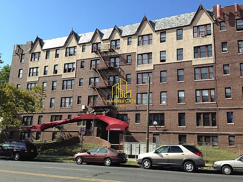 810 Broadway Ave Photo 1