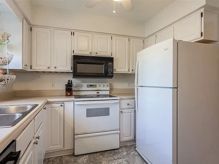 Oak Run Dr — Photo 5
