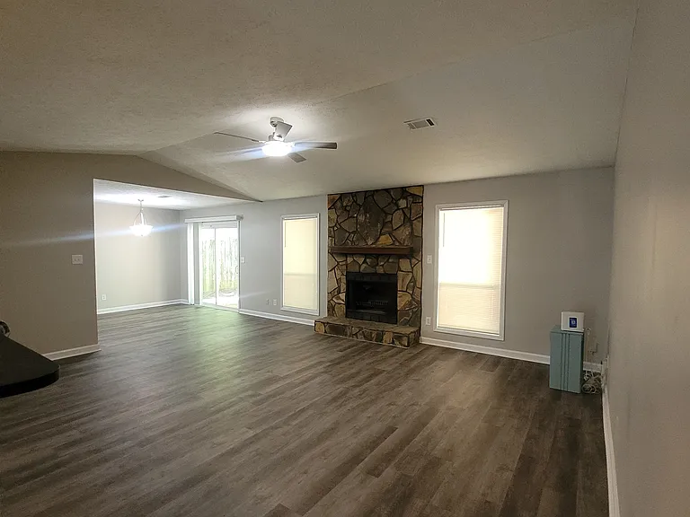 5885 Wellborn Trails — Photo 4