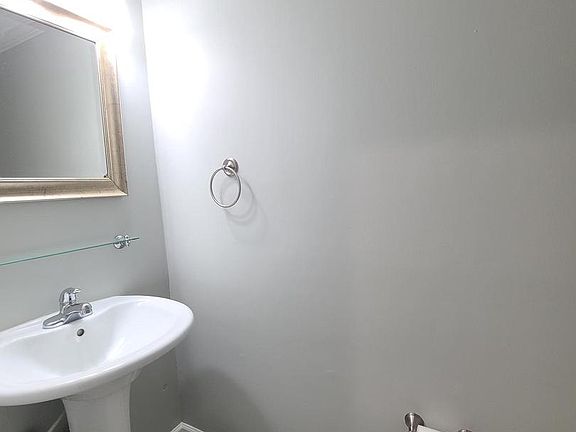 5th image of 6644 Green Ash Dr