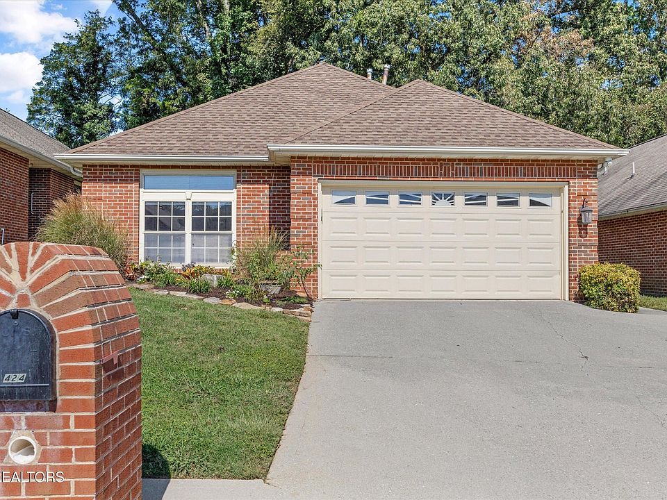 1st image of 424 Creekview Ln