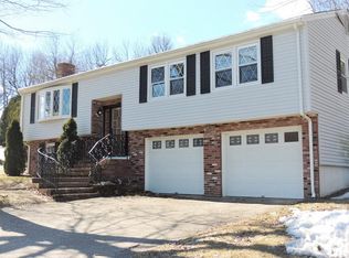 84 Venus Dr, Worcester, MA 01605